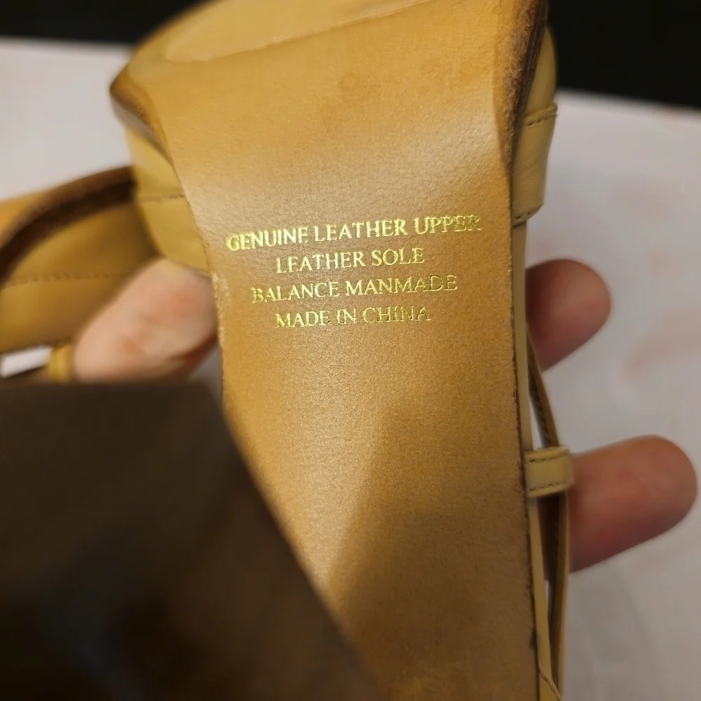 Beautiful leather heels with ankle tie - Picture 12 of 15